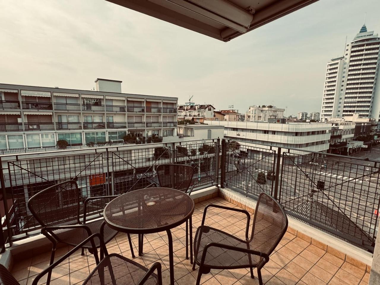 Marconi Deluxe Appartement Lido di Jesolo Buitenkant foto